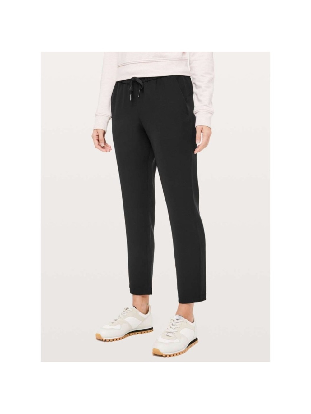 lululemon athletica Black On The Fly Wrinkle Free Pockets with Drawstring